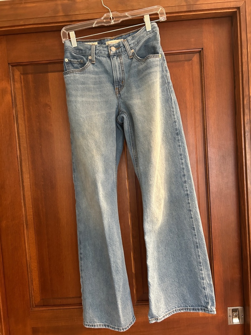 Levi’s Premium Loose Boot Classic Light Blue Wide-Leg High-Rise Jeans